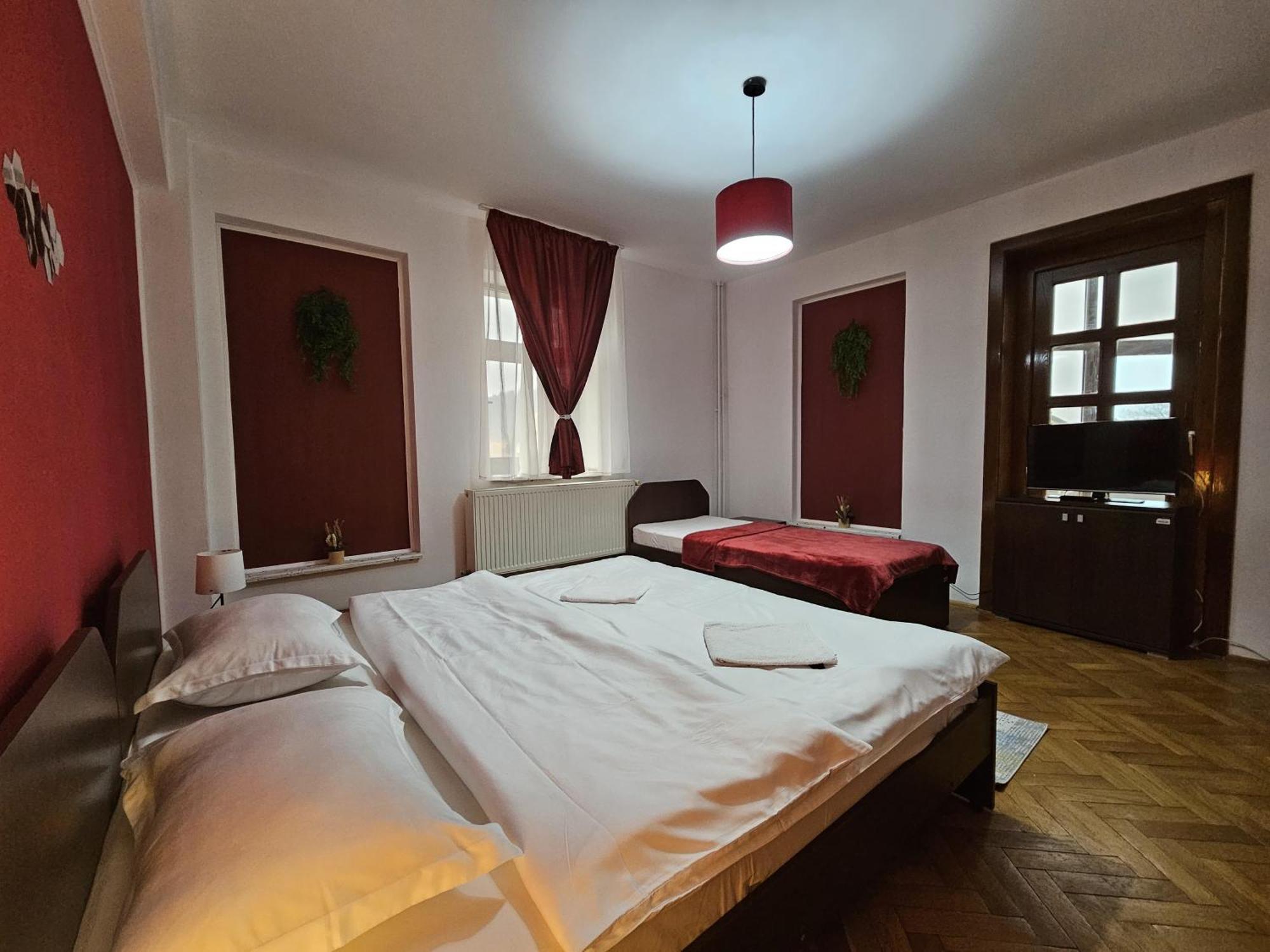 Apartment Zarnesti City Centre Vmp Free Parking Eksteriør billede