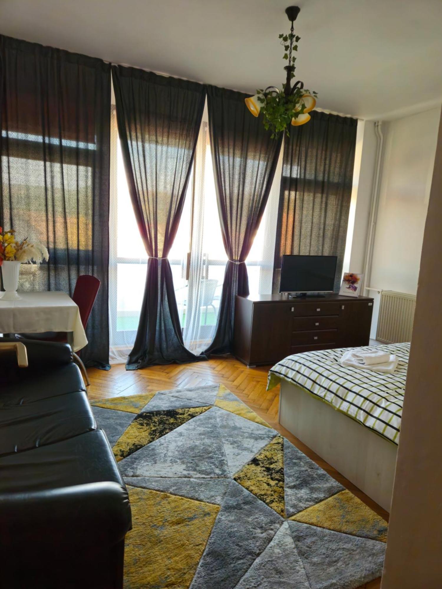 Apartment Zarnesti City Centre Vmp Free Parking Eksteriør billede