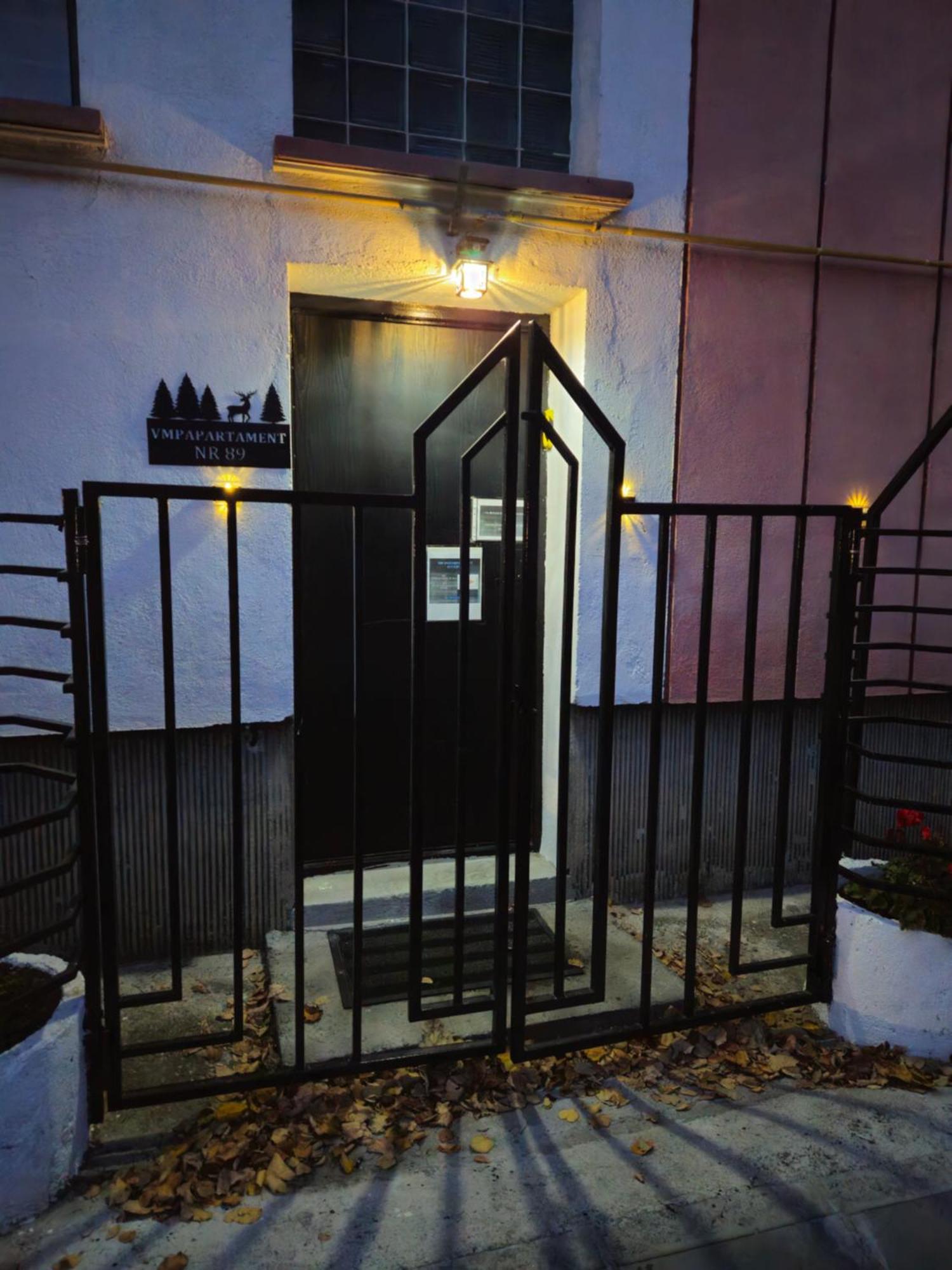 Apartment Zarnesti City Centre Vmp Free Parking Eksteriør billede