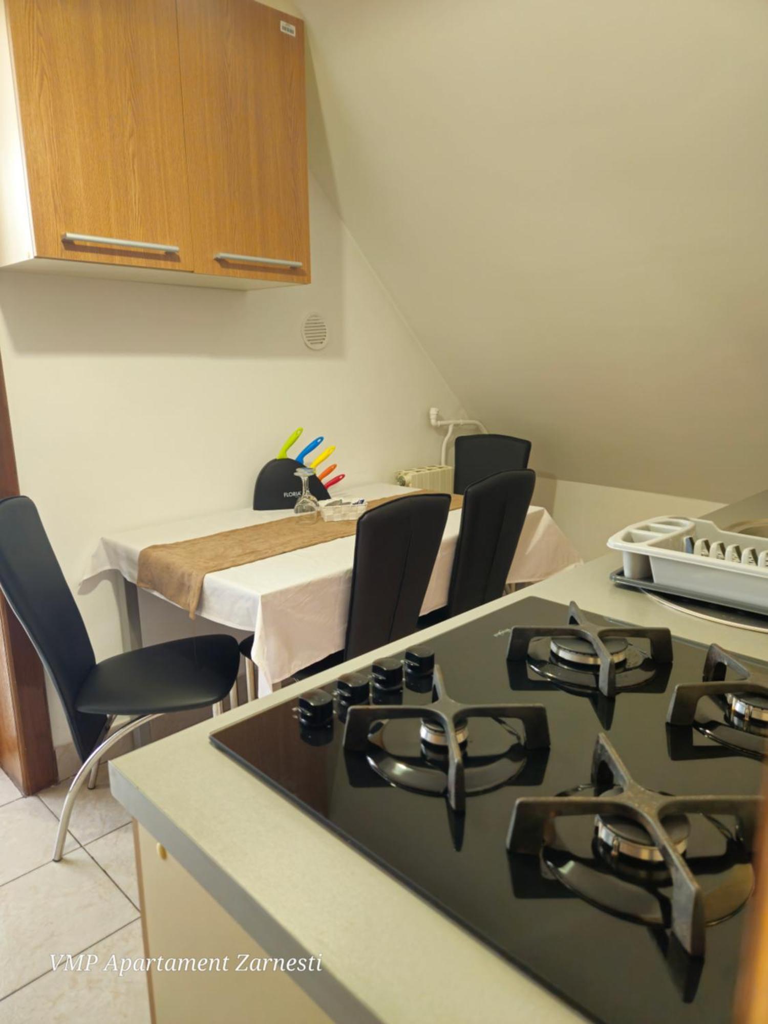 Apartment Zarnesti City Centre Vmp Free Parking Værelse billede