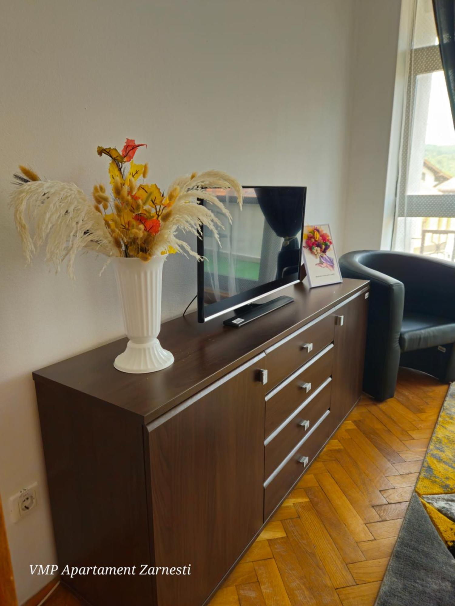 Apartment Zarnesti City Centre Vmp Free Parking Værelse billede