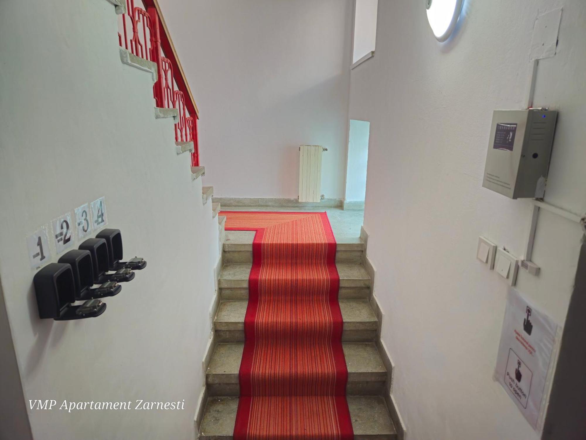 Apartment Zarnesti City Centre Vmp Free Parking Værelse billede