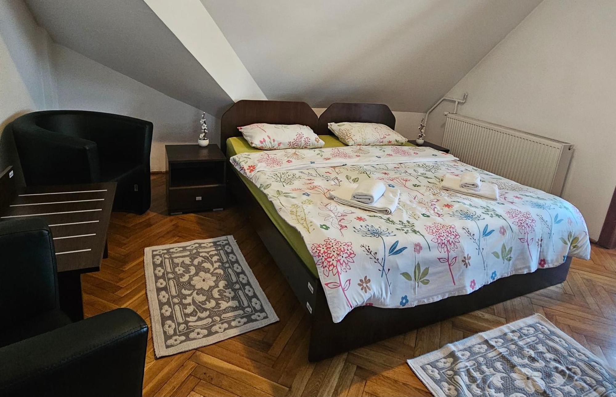 Apartment Zarnesti City Centre Vmp Free Parking Værelse billede
