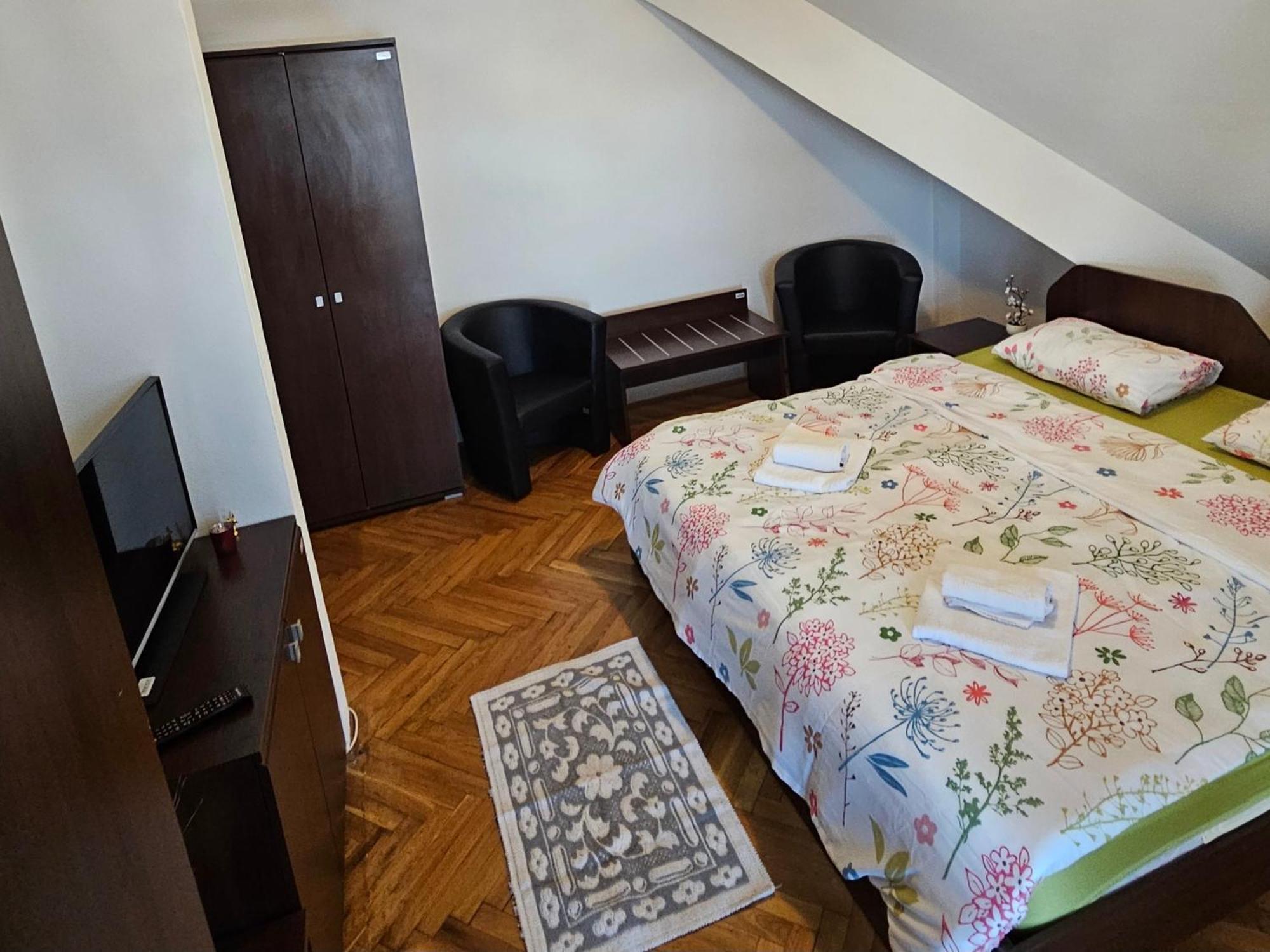 Apartment Zarnesti City Centre Vmp Free Parking Eksteriør billede