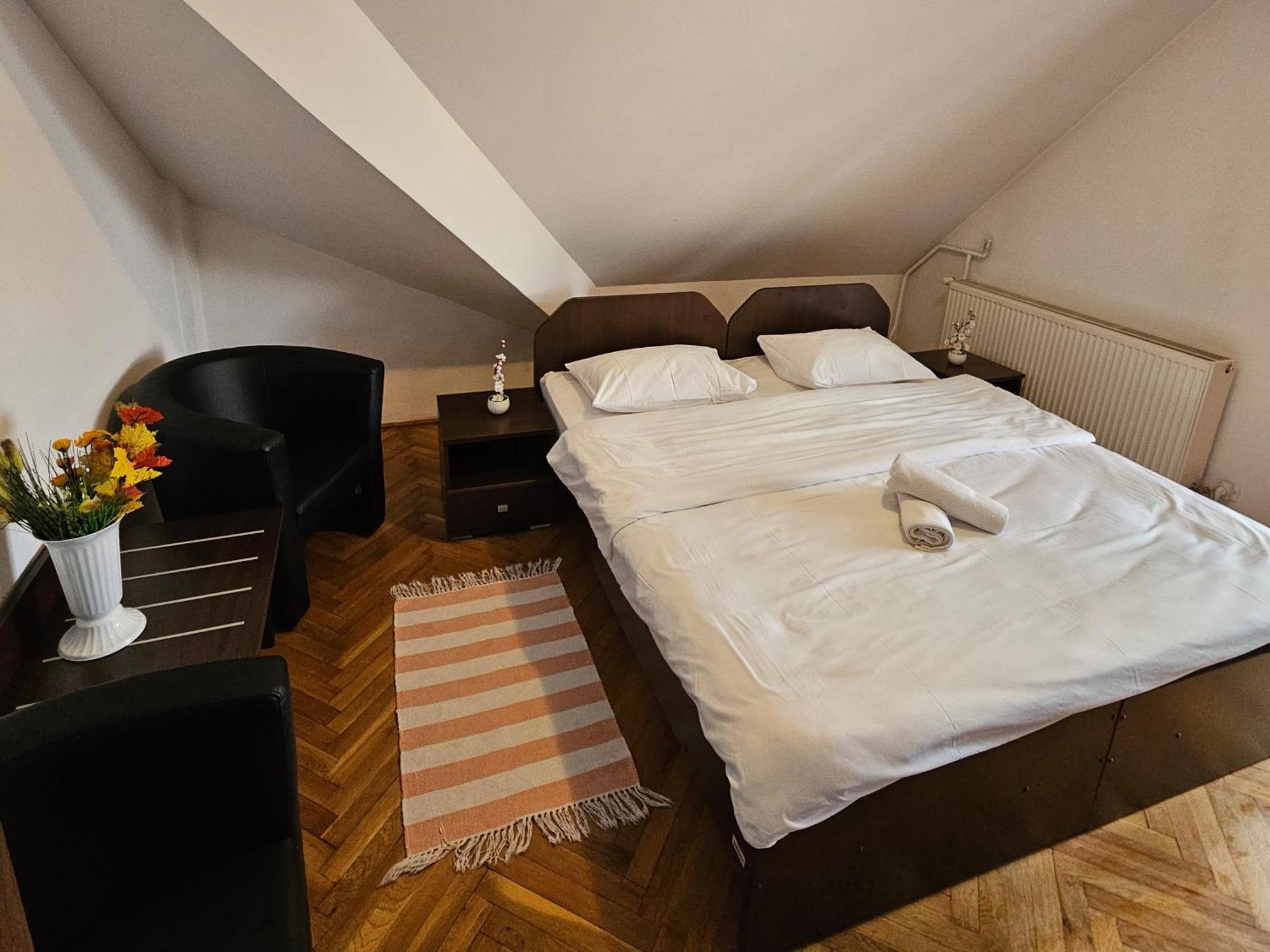 Apartment Zarnesti City Centre Vmp Free Parking Eksteriør billede