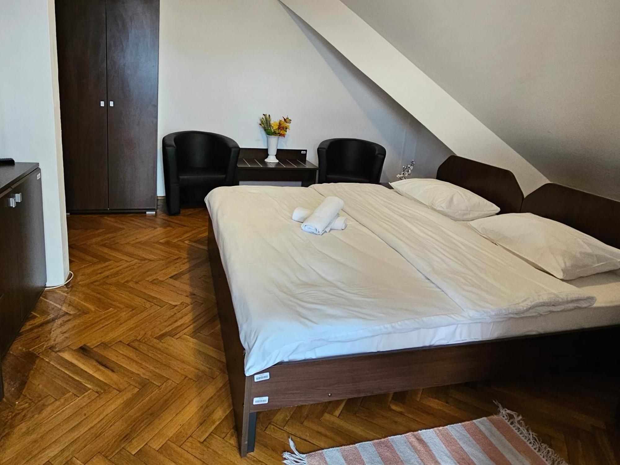 Apartment Zarnesti City Centre Vmp Free Parking Eksteriør billede
